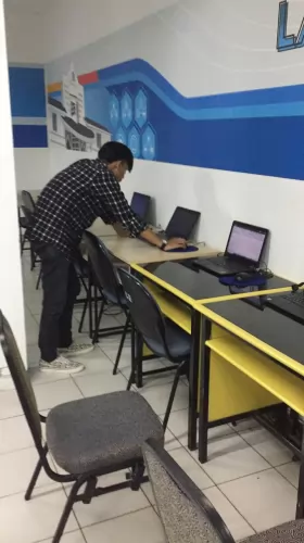 Lease Laptop Mingguan Jakarta